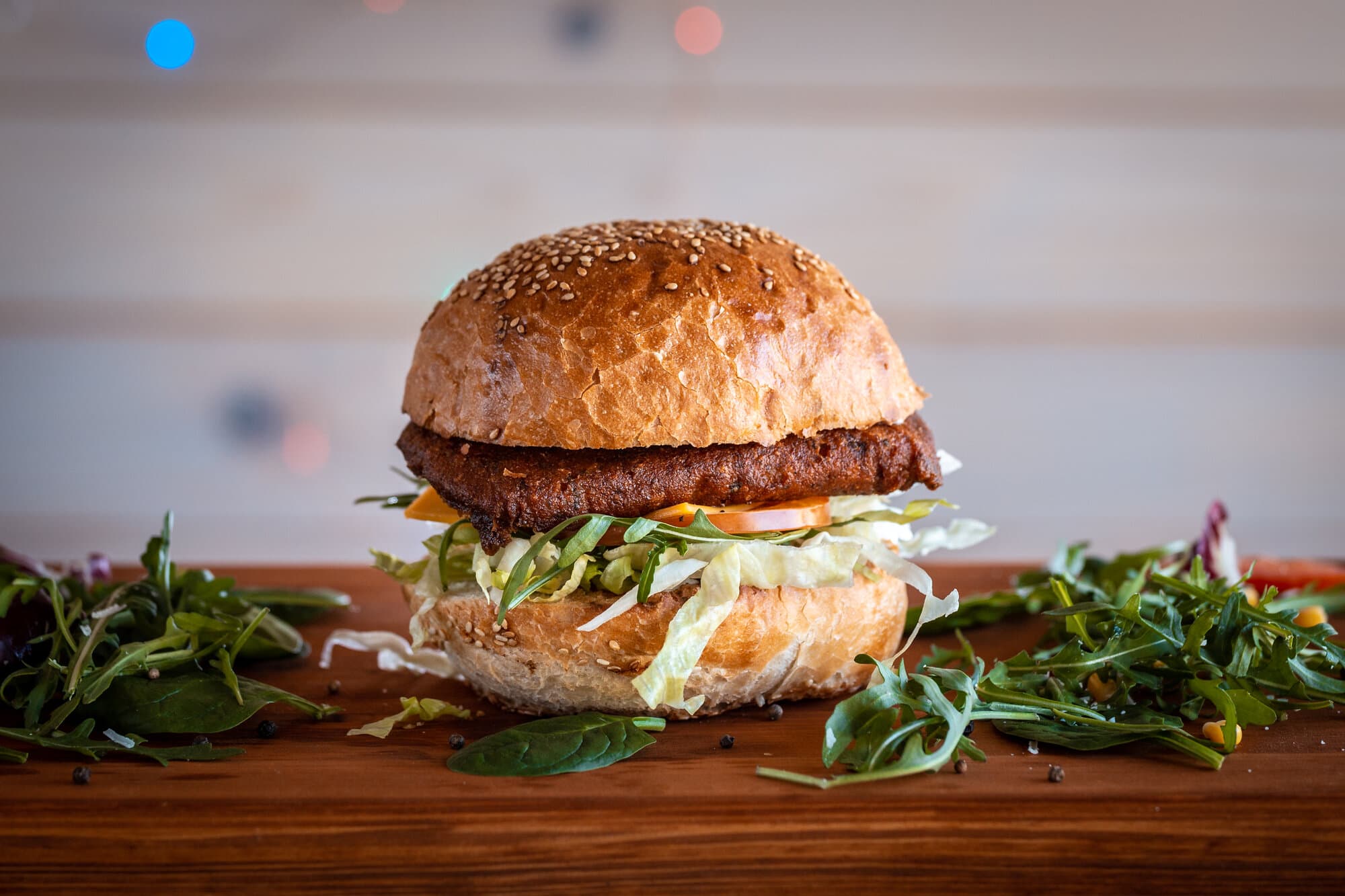 Sandwich Veggi cu chiftea de năut homemade și legume proaspete